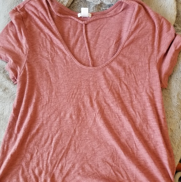 High low tee - Picture 2 of 4